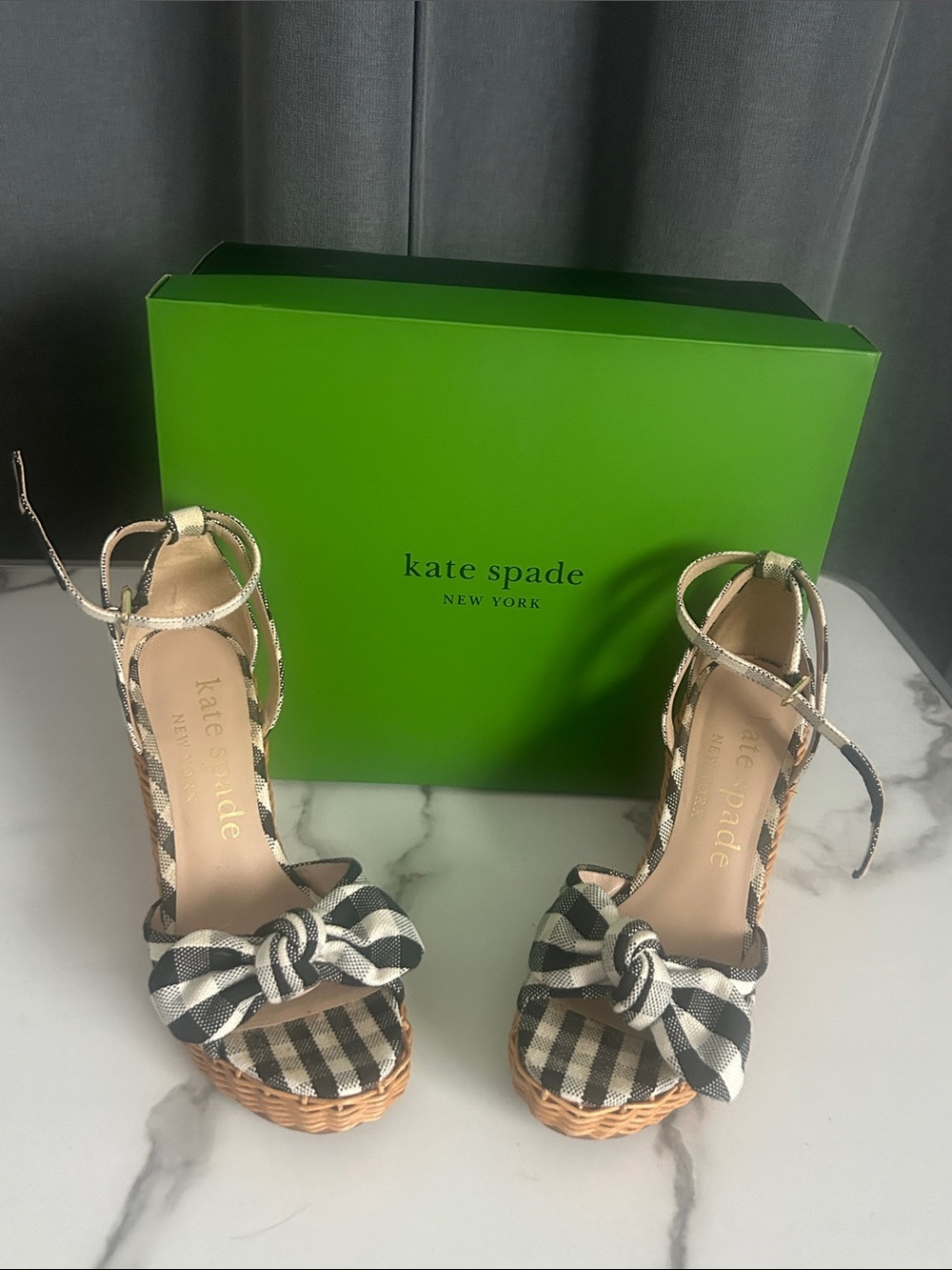 kate spade Black & White Gingham Bow wedges Sandals size 8.5 Tianna Wicker
